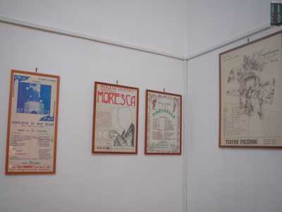 ...manifesti, locandine...